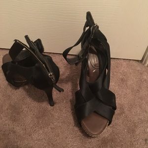 Black bcbg sandal